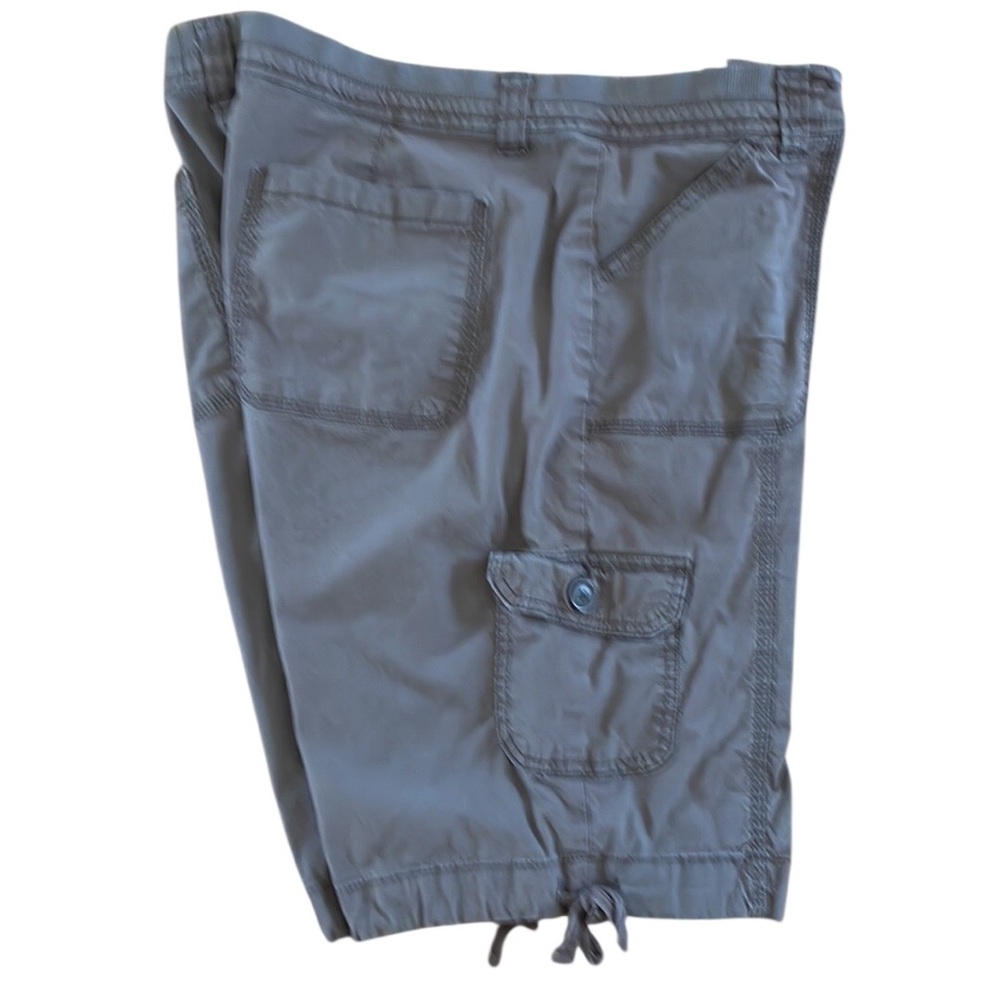 ST. JOHN’S BAY KHAKI GREEN CARGO SHORTS Size 14 - Picture 7 of 13